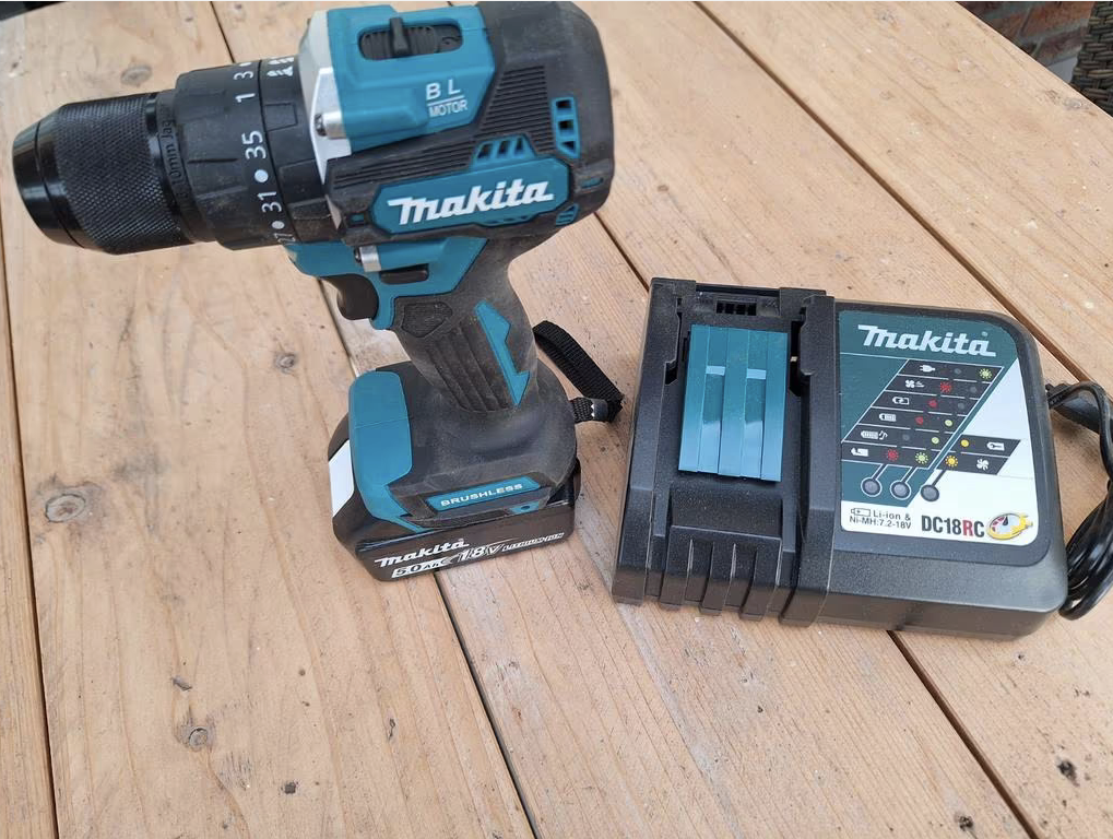 Makita borr/skruvdragare