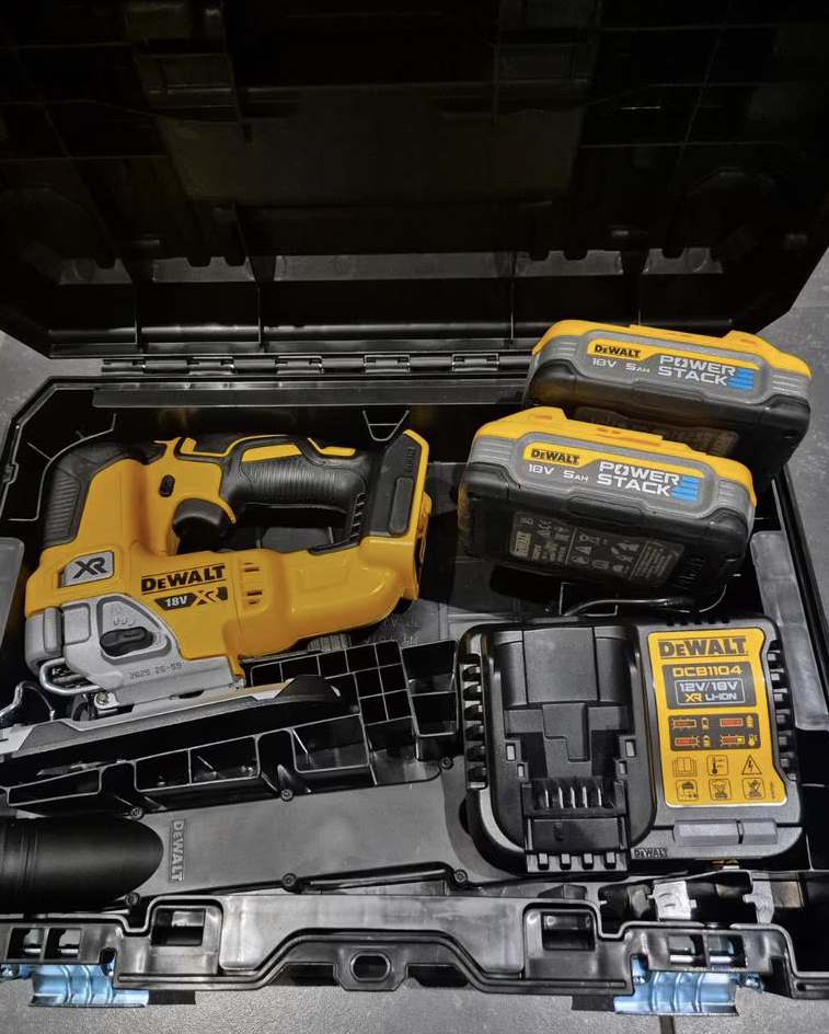 DeWalt sticksåg i bruk
